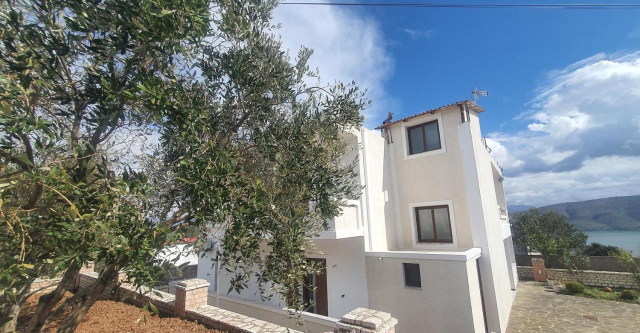 Mihal Suites Sarande Exterior photo